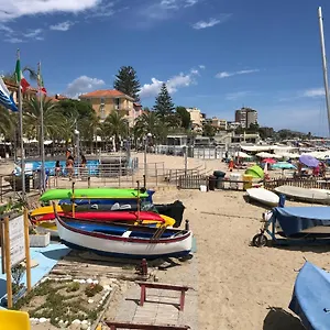 casa-irmela.hotelitalianriviera.com/