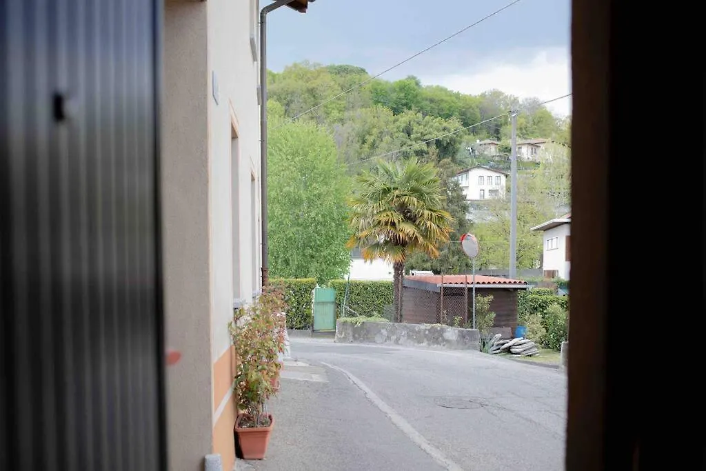 Διαμέρισμα Vista Lago-Appartamento Funzionale Con Vista Βαρέζε Ιταλία