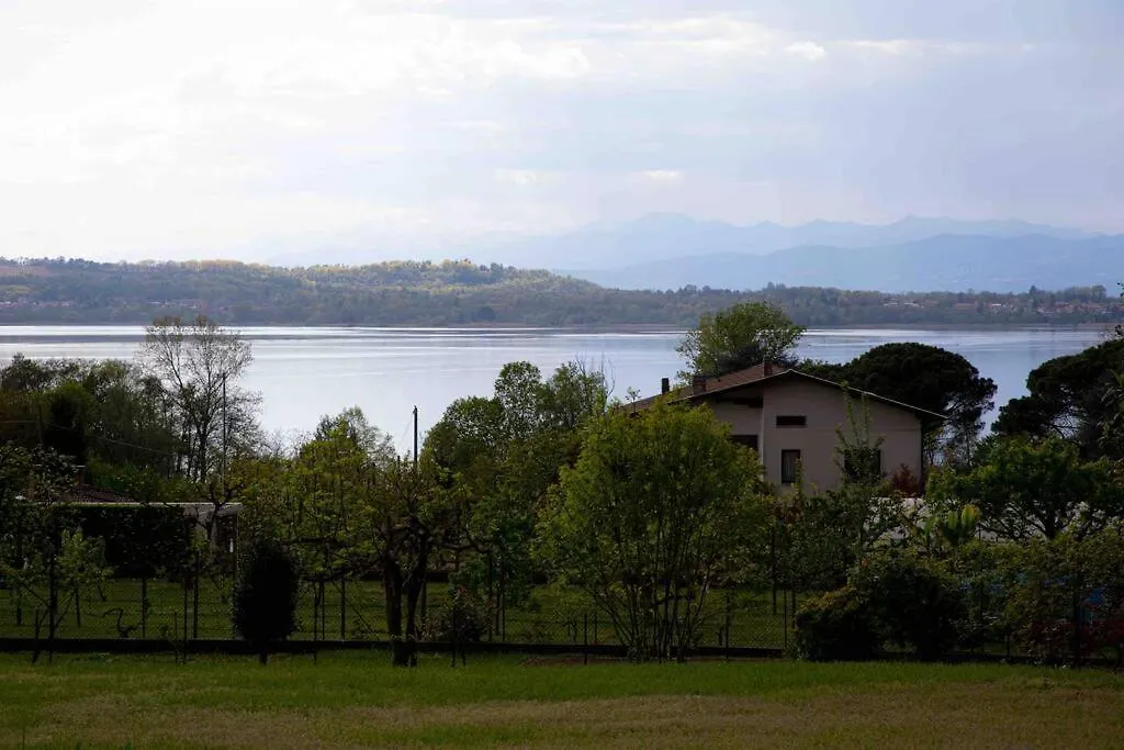 Vista Lago-Appartamento Funzionale Con Vista Βαρέζε
